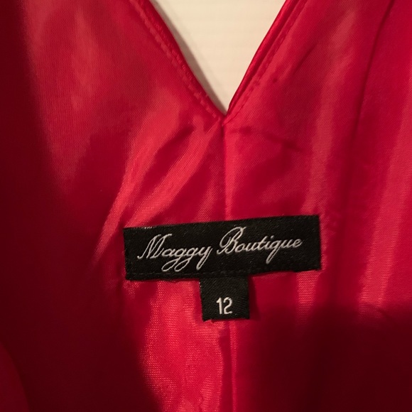 ❤️ Beautiful Red Dress - Picture 4 of 8